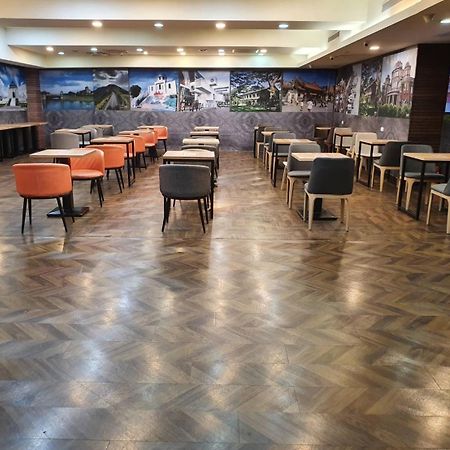 Tomorrow Hotel Тайпей Екстериор снимка
