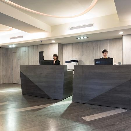 Tomorrow Hotel Тайпей Екстериор снимка