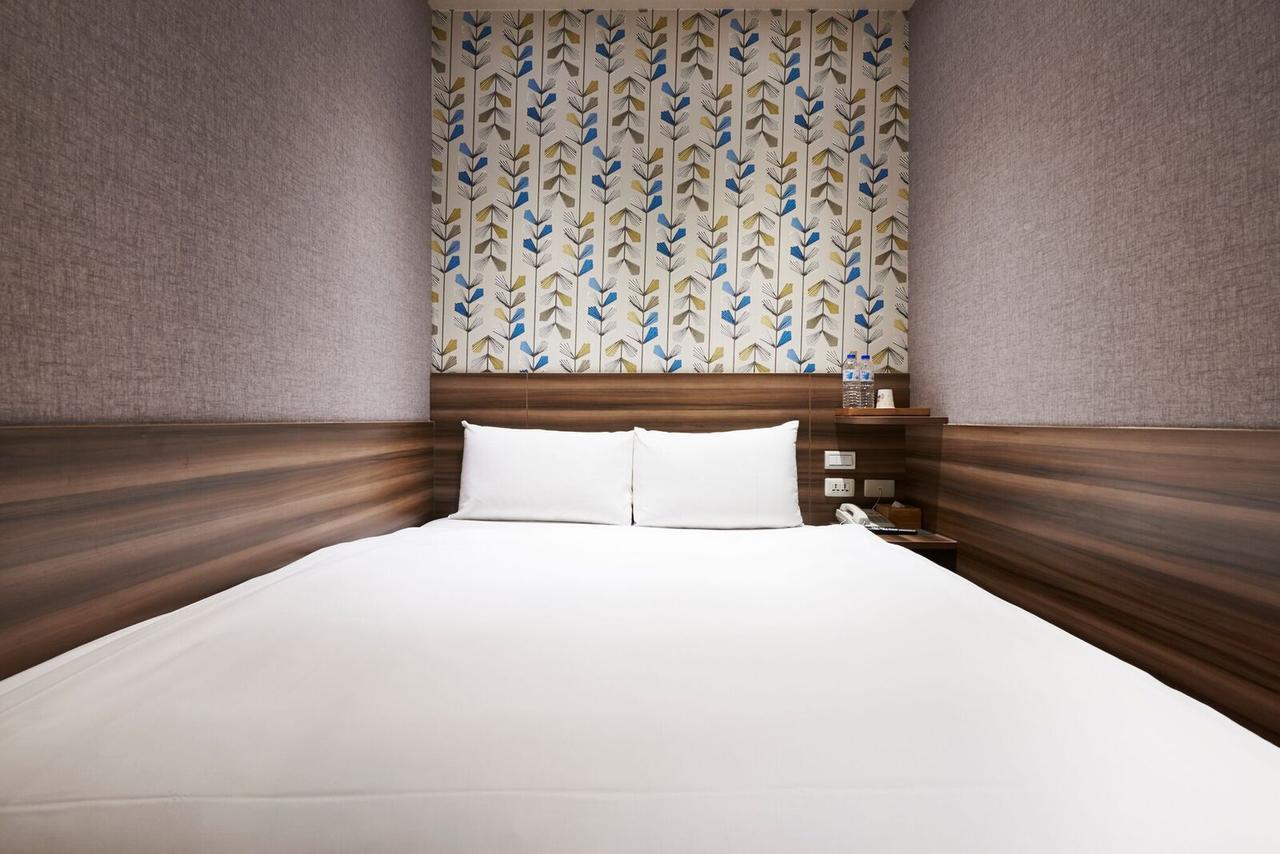 Tomorrow Hotel Тайпей Екстериор снимка