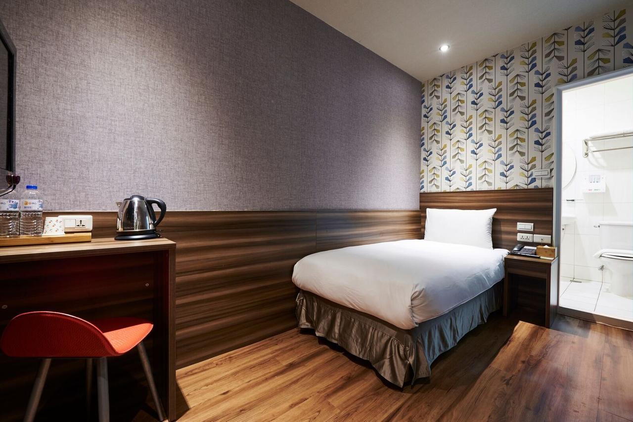 Tomorrow Hotel Тайпей Екстериор снимка