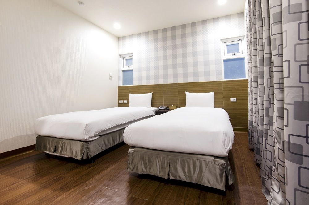 Tomorrow Hotel Тайпей Екстериор снимка