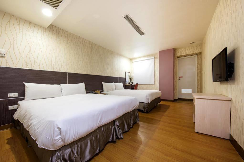 Tomorrow Hotel Тайпей Екстериор снимка