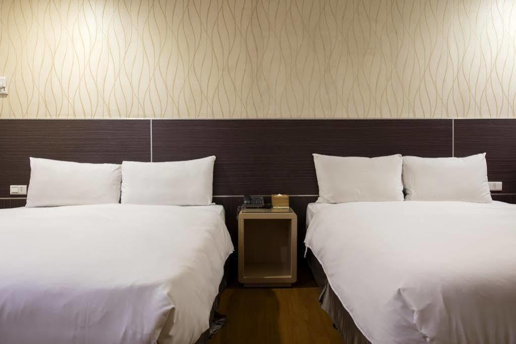 Tomorrow Hotel Тайпей Екстериор снимка