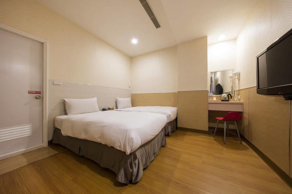 Tomorrow Hotel Тайпей Екстериор снимка
